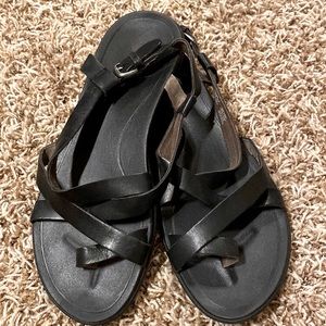 Olu’Kai UPENA Sandal-Gently Used